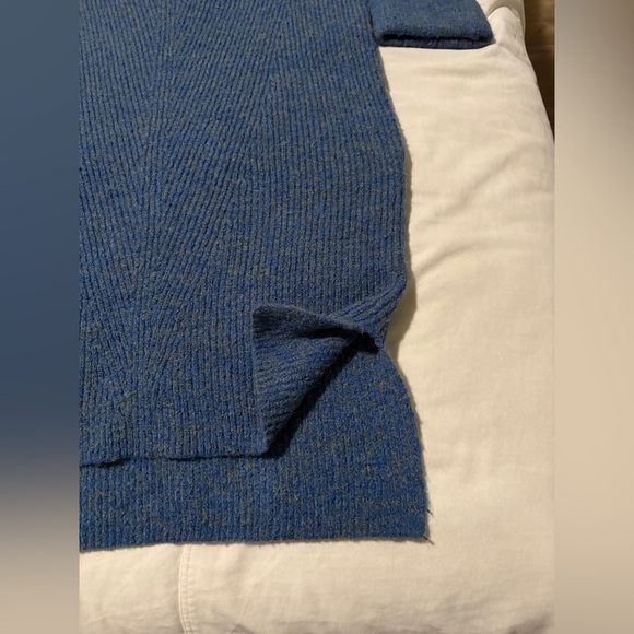 FLAT WHITE SWEATER DRESS - Picture 10 of 11